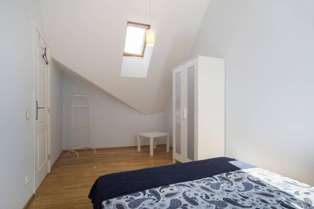 Private Sauna & 4 Bedrooms Old Town Rooftop Apartment Wilna Exterior foto